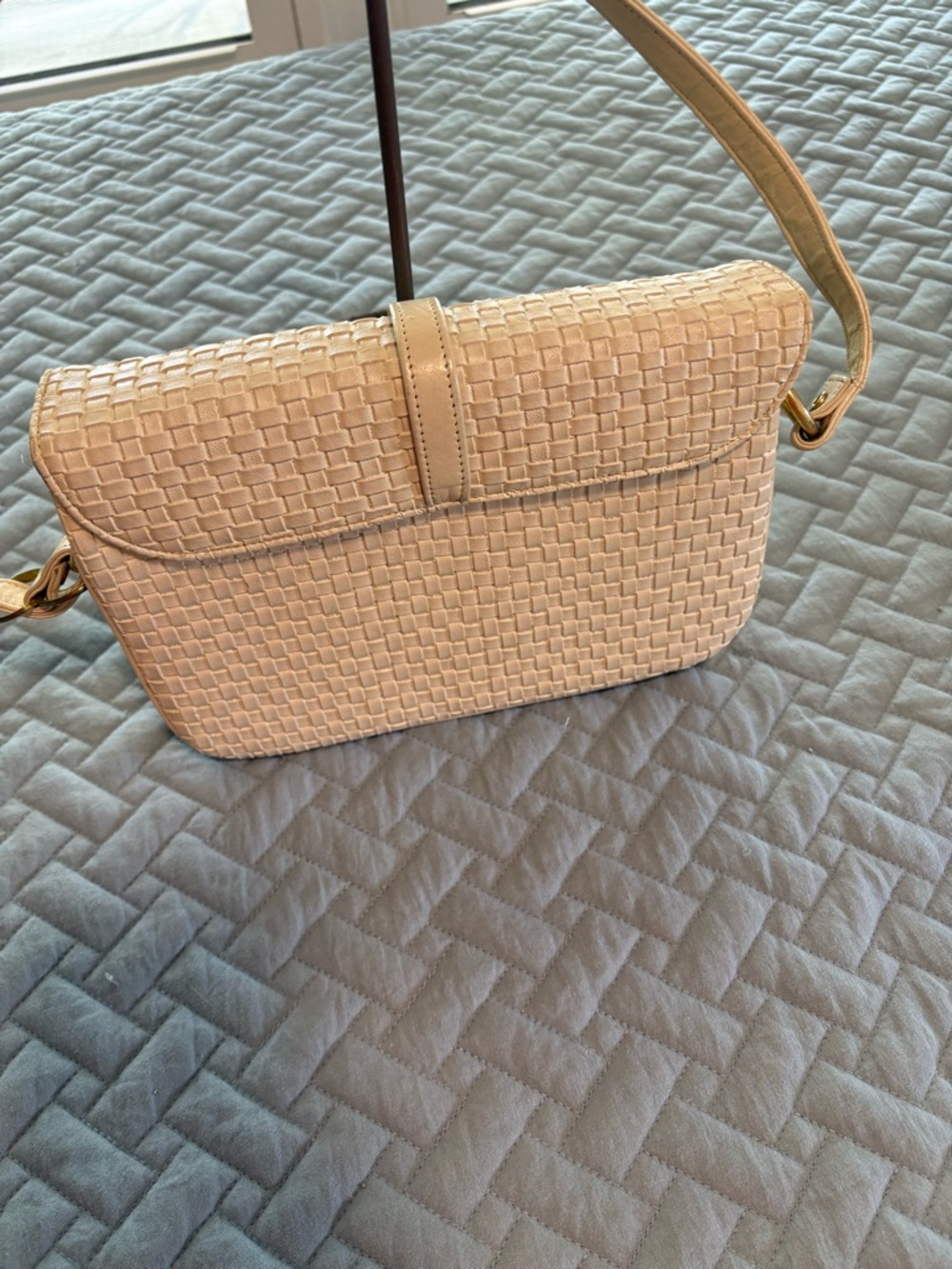 Woven Cream Shoulder Bag with Gold Hardware - Picture 2 of 4